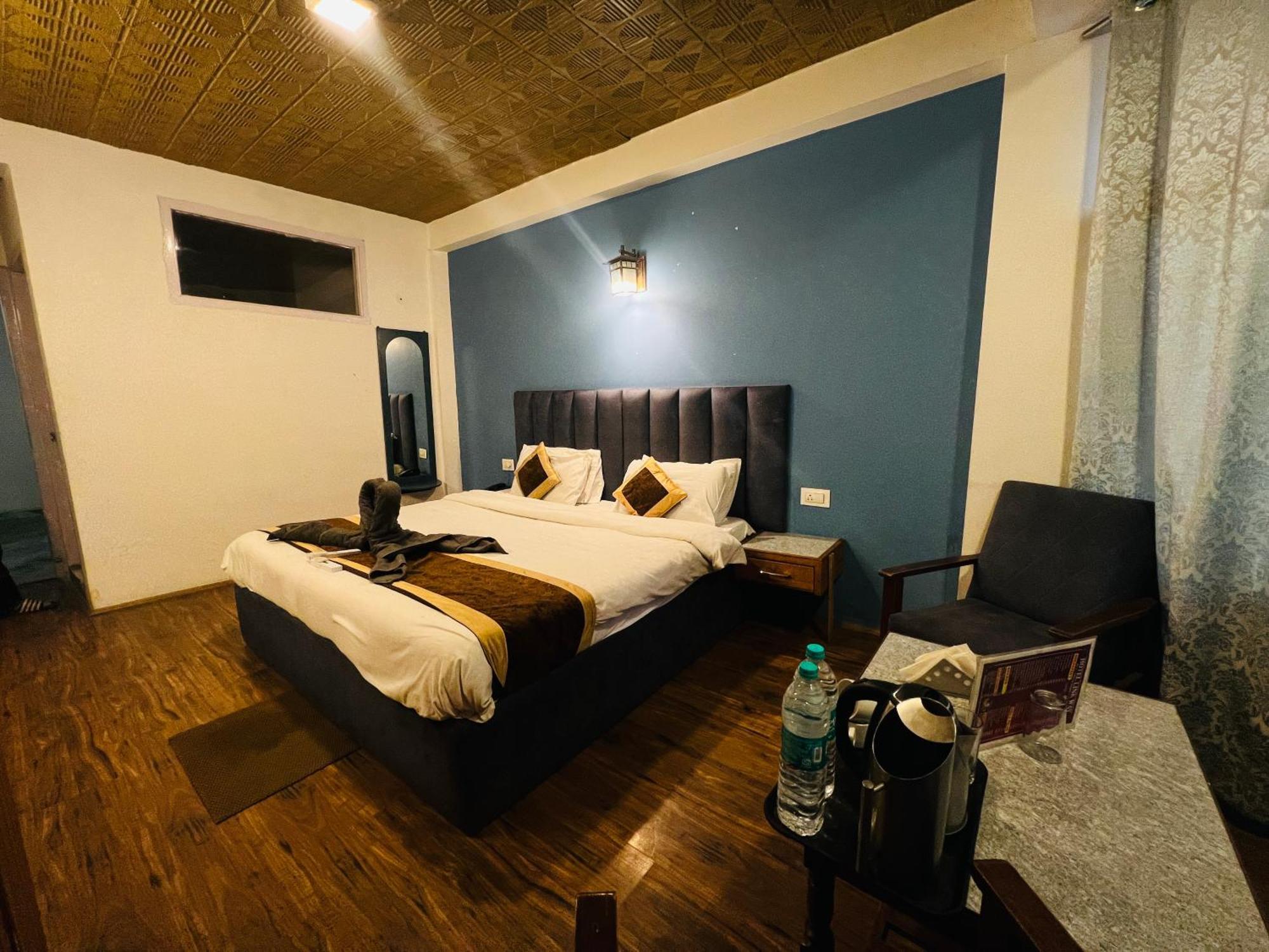 Hotel Green Link -#Near Volvo Bus Stand #Mountain View #River View #Open Terrace Manāli Esterno foto