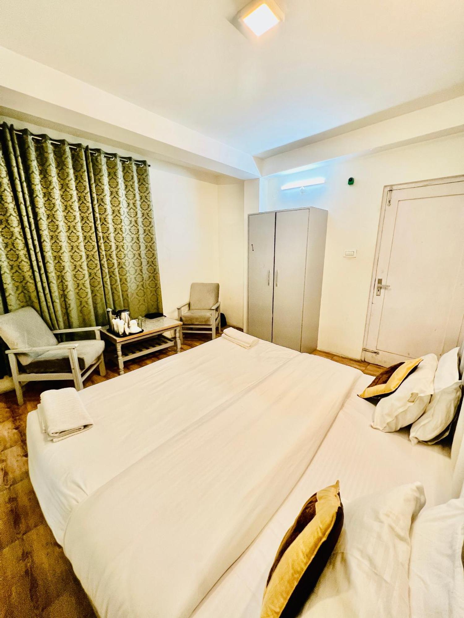 Hotel Green Link -#Near Volvo Bus Stand #Mountain View #River View #Open Terrace Manāli Esterno foto